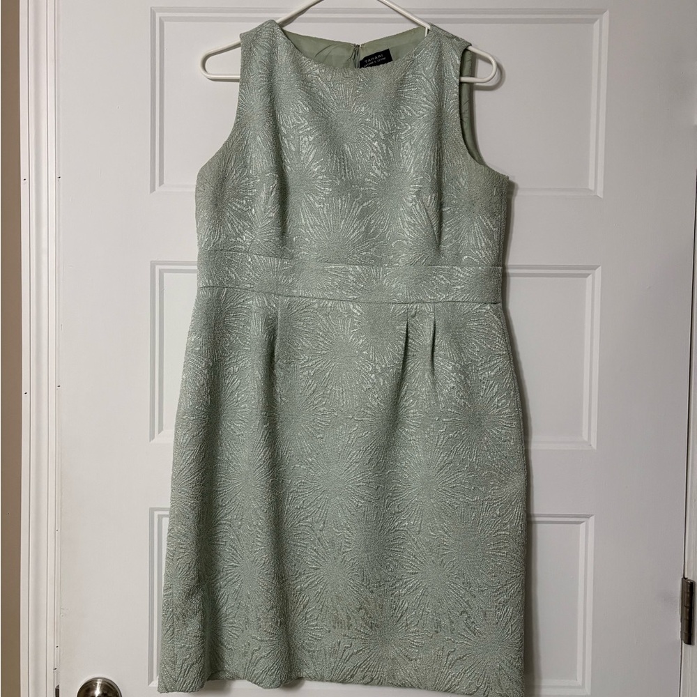 Chic Sleeveless Textured Mini Dress in Mint